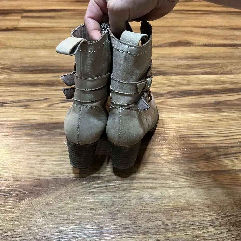 Holding Horses Booties Size 39 Eu Us Size 8.5